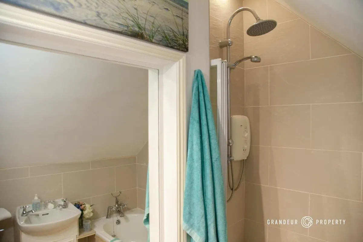 Skyview Suite By Grandeur Property Μπόρνμουθ